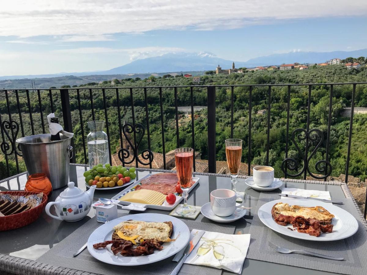 Charmante Vakantiewoning 'Casa Di Tonno' Лорето-Апрутино Экстерьер фото