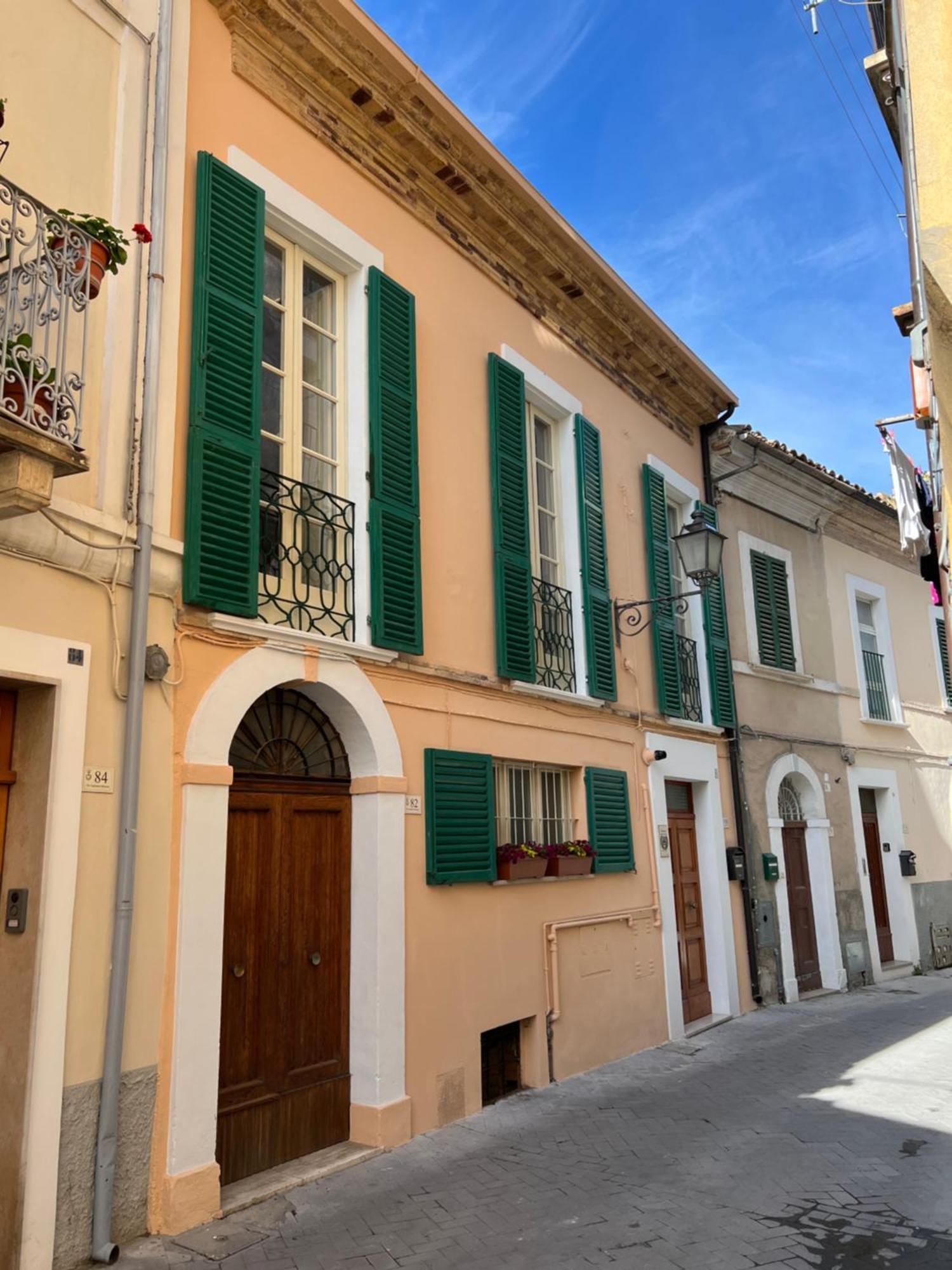 Charmante Vakantiewoning 'Casa Di Tonno' Лорето-Апрутино Экстерьер фото