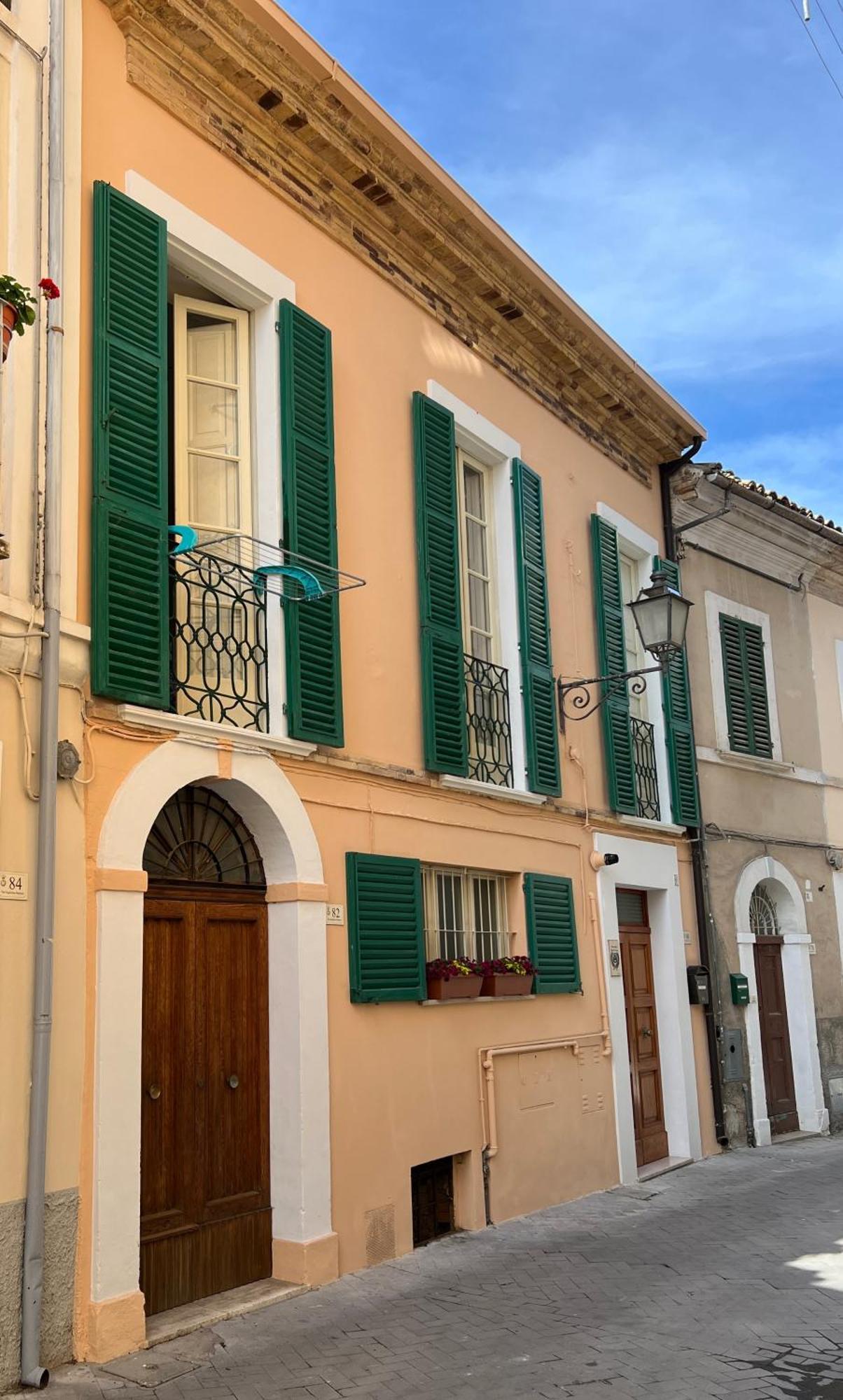Charmante Vakantiewoning 'Casa Di Tonno' Лорето-Апрутино Экстерьер фото