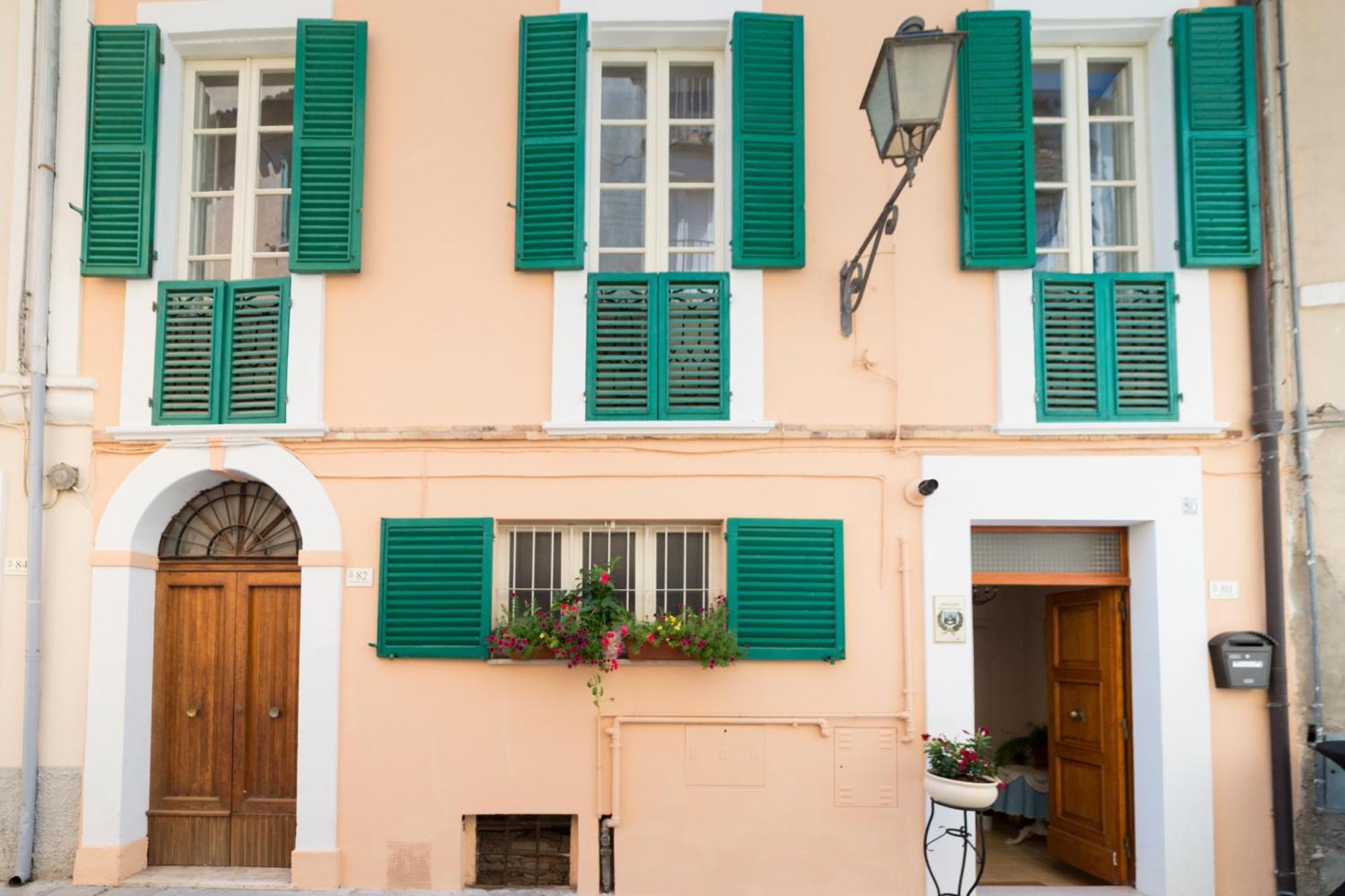 Charmante Vakantiewoning 'Casa Di Tonno' Лорето-Апрутино Экстерьер фото